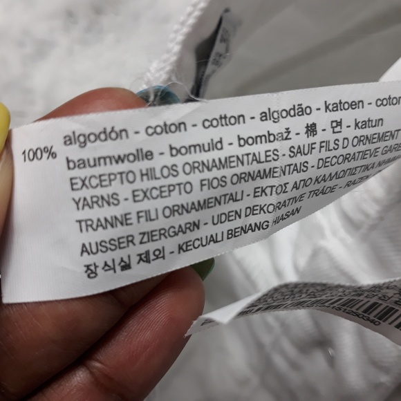 Zara| Embroidered Frayed Hem Crop Jeans (A927) - Picture 4 of 8